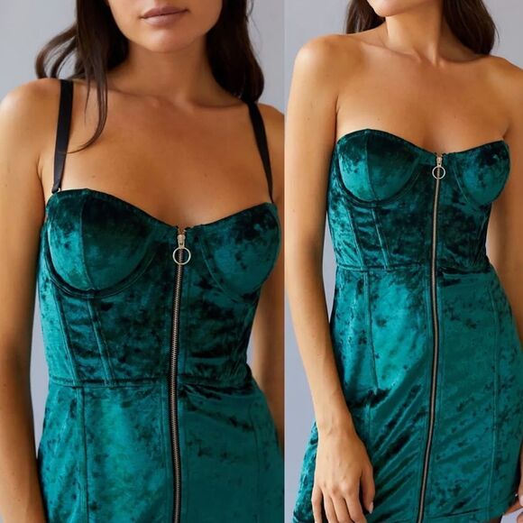 Urban Outfitters Green Velvet Bella Bustier Mini Dress Medium - Picture 1 of 12